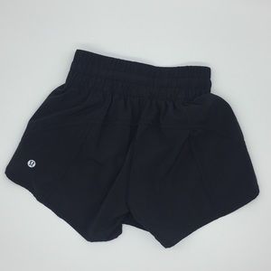 Lululemon Tracker Short in Black